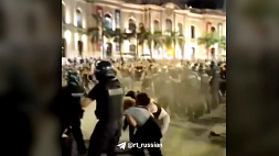 В Аргентине полиция жестко разогнала протестующих против реформ нового президента