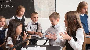 Единовременную материальную помощь в Беларуси получат около 240 тыс. школьников из многодетных семей