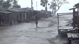 Число жертв циклона "Ремаль" в Бангладеш и Индии превысило 17 человек