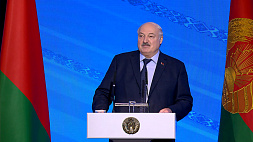 Лукашенко дал совет белорусским женщинам: Надо жить здесь и сейчас, заглядывая в будущее