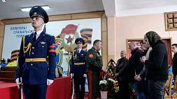Виктор Хренин выразил соболезнования семьям погибших в Барановичах летчиков