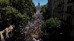 300 указов Милея для шоковой терапии - в Аргентине продолжается всеобщая забастовка 