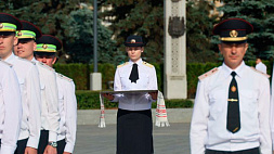 Выпуск офицеров Академии МВД состоялся на площади Государственного флага в Минске