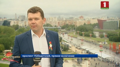 Юрий Шевчук будет наблюдать за парадом с самой высокой точки - на крыше дома по проспекту Победителей