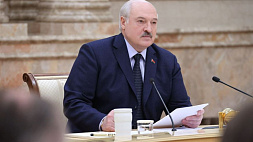 Лукашенко: Нужны грамотные педагоги и чтобы учебник не пугал ученика