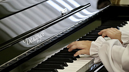 Для новых побед и свершений: председатель СК передал новое пианино в Мстиславскую школу искусств