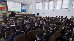 Поздравления ко Дню милиции принимали правоохранители всех районов Минска