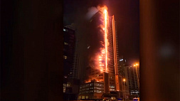 В Дубае горел небоскреб, пламя охватило почти все 35 этажей здания 