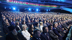 Лукашенко - парламентариям: Надо ускоряться, чтобы обновить законодательство в соответствии с Конституцией