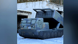 Надувная армия: в Литве освоили производство муляжей моделей военной техники 