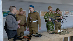Участники Афганской войны встретились со школьниками в Минском государственном дворце детей и молодежи