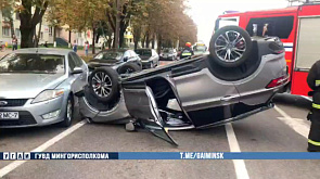 Автомобиль перевернулся в Минске в результате  ДТП 