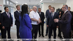 Наталья Эйсмонт о спонтанно возникшем мероприятии в графике Лукашенко: Президент отреагировал на сигналы о "дефиците", но, приехав, проблем не увидел