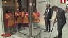 В Сеть попало видео, на котором премьер Нидерландов моет пол в парламенте