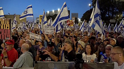 Десятки тысяч израильтян требуют отставки премьер-министра 
