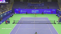 Белорусский теннисист Илья Ивашко вышел в 1/8 финала турнира в Софии 