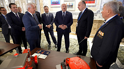 Лукашенко на совещании по совершенствованию качества: Мы должны превзойти себя