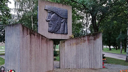 Власти Эстонии требуют срочно снести еще один советский памятник