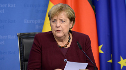 Европа ничего не решает: Меркель хотела быть посредником при общении с Путиным, но ей не дали
