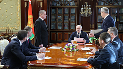 Лукашенко при назначении управленцев: Очень вам благодарен, что вы в непростое время идете на госслужбу