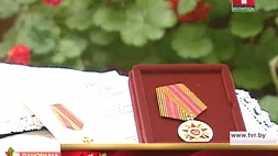 Юбилейные медали были вручены 77 ветеранам - гражданам России, постоянно проживающим в Беларуси