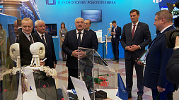 Лукашенко: В Беларуси достаточно научно-технических разработок не только для обороны и безопасности, но и для мирной жизни