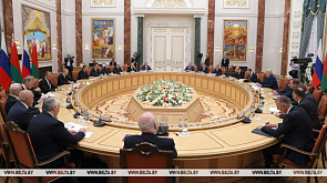 Президент Беларуси предложил совместные с Россией меры по стимулированию сферы транспорта и логистики