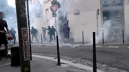 Во Франции более тысячи человек получили тюремные сроки за участие в акциях протеста