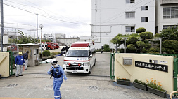 Из-за резкого запаха около школы более 50 детей госпитализированы в Японии