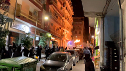 Ожесточенными столкновениями закончился в Афинах митинг в память о подростке, убитом 15 лет назад полицейским