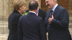 Во Дворец Независимости прибыли Франсуа Олланд и Ангела Меркель 