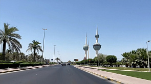 Аномальная жара в Кувейте - на улицах плавятся конусы дорожной разметки