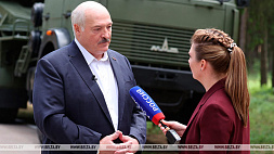 Лукашенко: Когда-то мы спорили с Россией, а сейчас, стоя спина к спине, отстреливаемся от врага