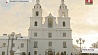 В православных храмах проходят праздничные литургии и освящение воды