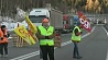 Во Франции водители фур устроили акцию протеста