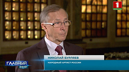Николай Бурляев посещает церковные святыни Минска
