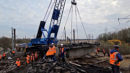 Последствия обрушения автомобильного моста ликвидируют в Смоленской области