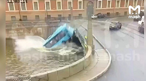 В Санкт-Петербурге после падения пассажирского автобуса в реку погибли 7 человек