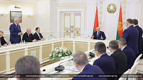 Лукашенко потребовал от правительства, ученых и губернаторов наладить системную работу над стратегическими проектами 