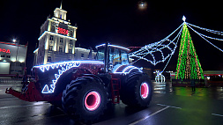 Зрелищное шоу с тракторами-драконами устроил МТЗ 