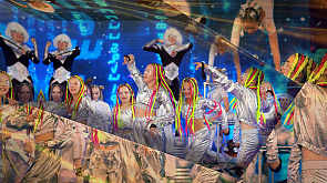 "Славянский базар" продолжает удивлять: вечером на сцене "Рок-панорама" в сопровождении оркестра Белтелерадиокомпании