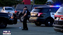 В Сиэтле охранник застрелил подростка, а вооруженная женщина забаррикадировалась в здании ФБР