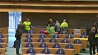 В Гааге  в общественной галерее парламента Нидерландов мужчина пытался совершить самоубийство