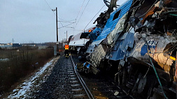 В Чехии произошло ДТП: поезд столкнулся с грузовиком
