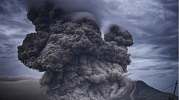 На Камчатке проснулся вулкан Эбеко - насколько опасна ситуация 