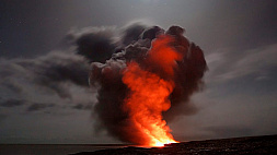 Апокалиптическая картина - на Гавайях наблюдают извержение самого крупного действующего вулкана планеты  Мауна-Лоа