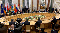 Какое мнение высказали эксперты о саммите ОДКБ в Минске и что обсуждают в западных СМИ