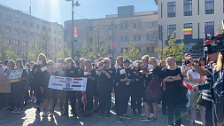 Литовские учителя возобновляют забастовку