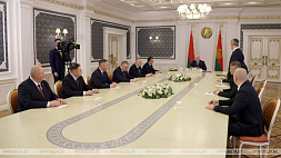 Лукашенко о работе с кадрами: должна быть истинная демократия, когда люди живут в удовольствие
