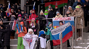 На Кубке Содружества по биатлону аншлаг. Как выступают белорусы - яркие эмоции из спортивных Раубичей